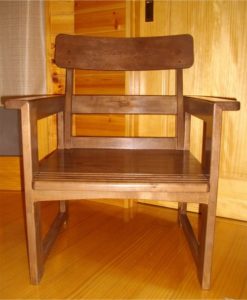 カバ桜集成材の椅子