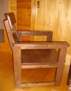 カバ桜集成材の椅子