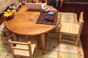 メルクシパイン集成材の子供用椅子木工キット完成写真！