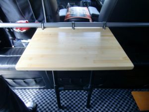 竹(白)集成材のハイエース・セカンドシート・テーブル